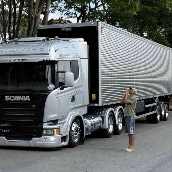  Baú zero km mais Scania STREAMLINE